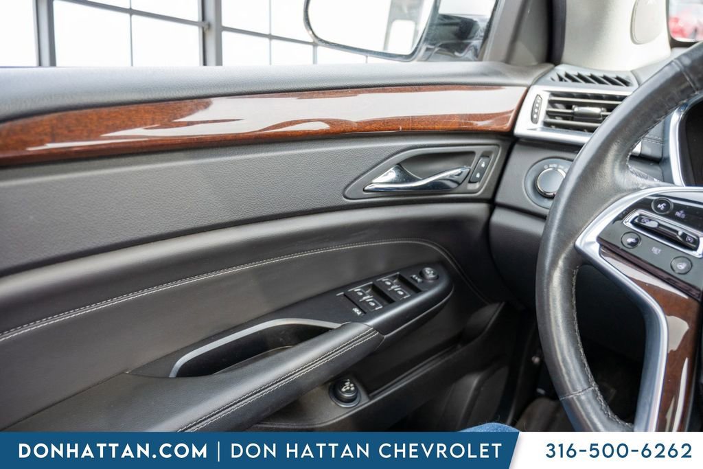 Used 2016 Cadillac SRX Luxury FWD image 17