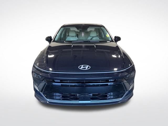 Used 2025 Hyundai Sonata SE image 3