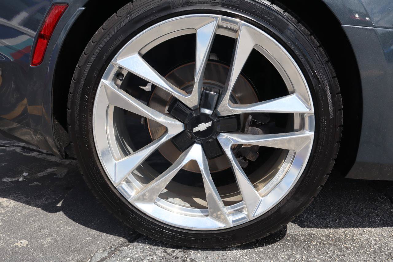 Used 2020 Chevrolet Camaro LT w/ RS Package RWD image 29