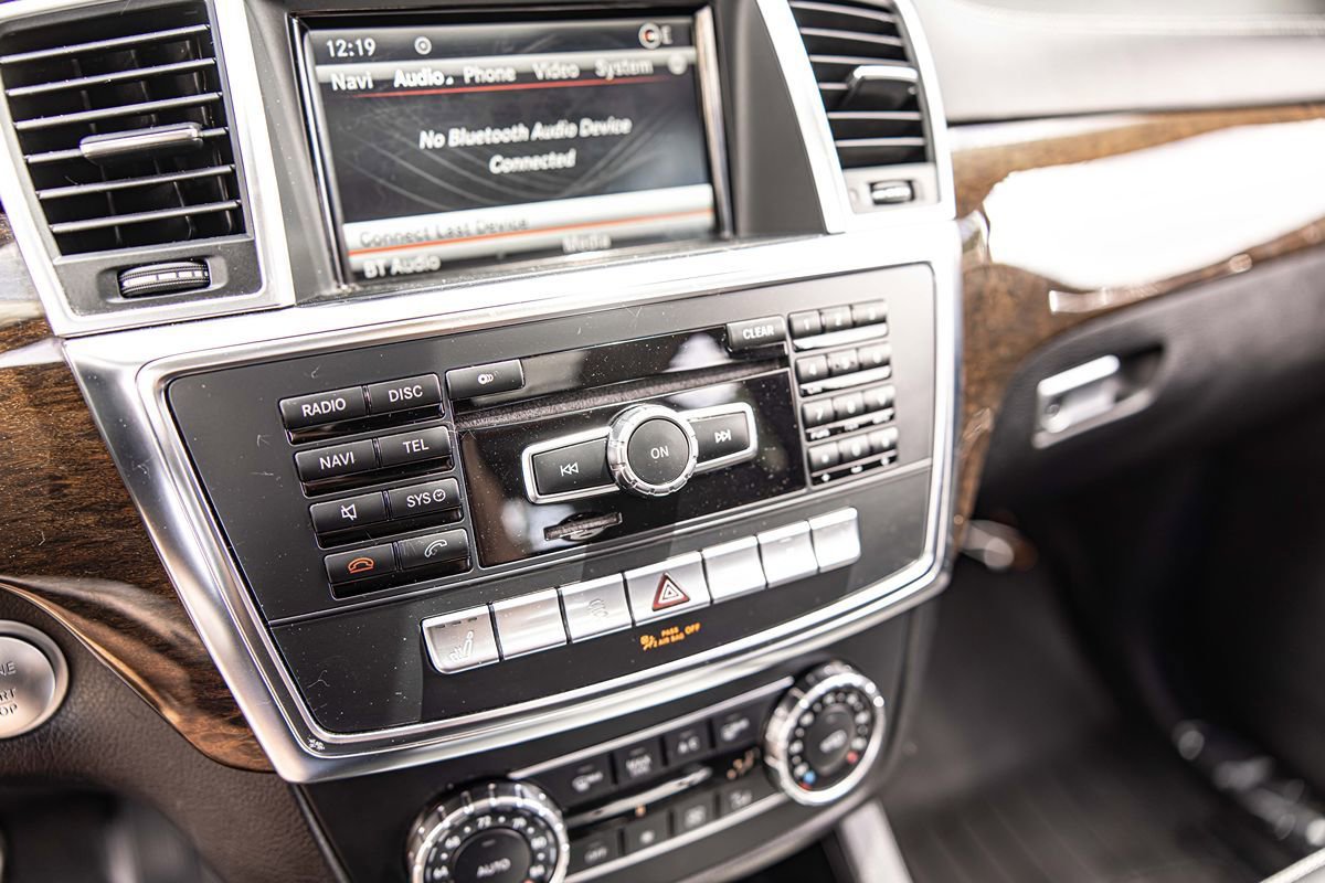 Used 2014 Mercedes-Benz GL 450 4MATIC image 30