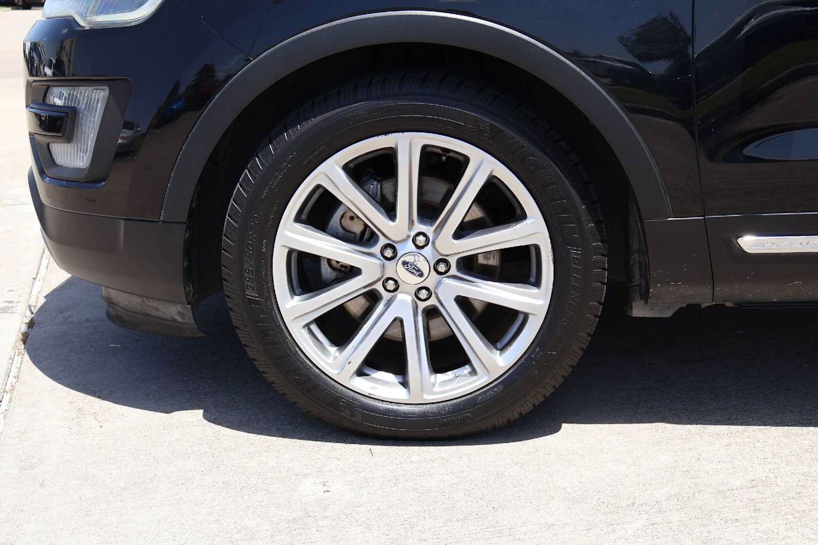 Used 2017 Ford Explorer Limited FWD image 8