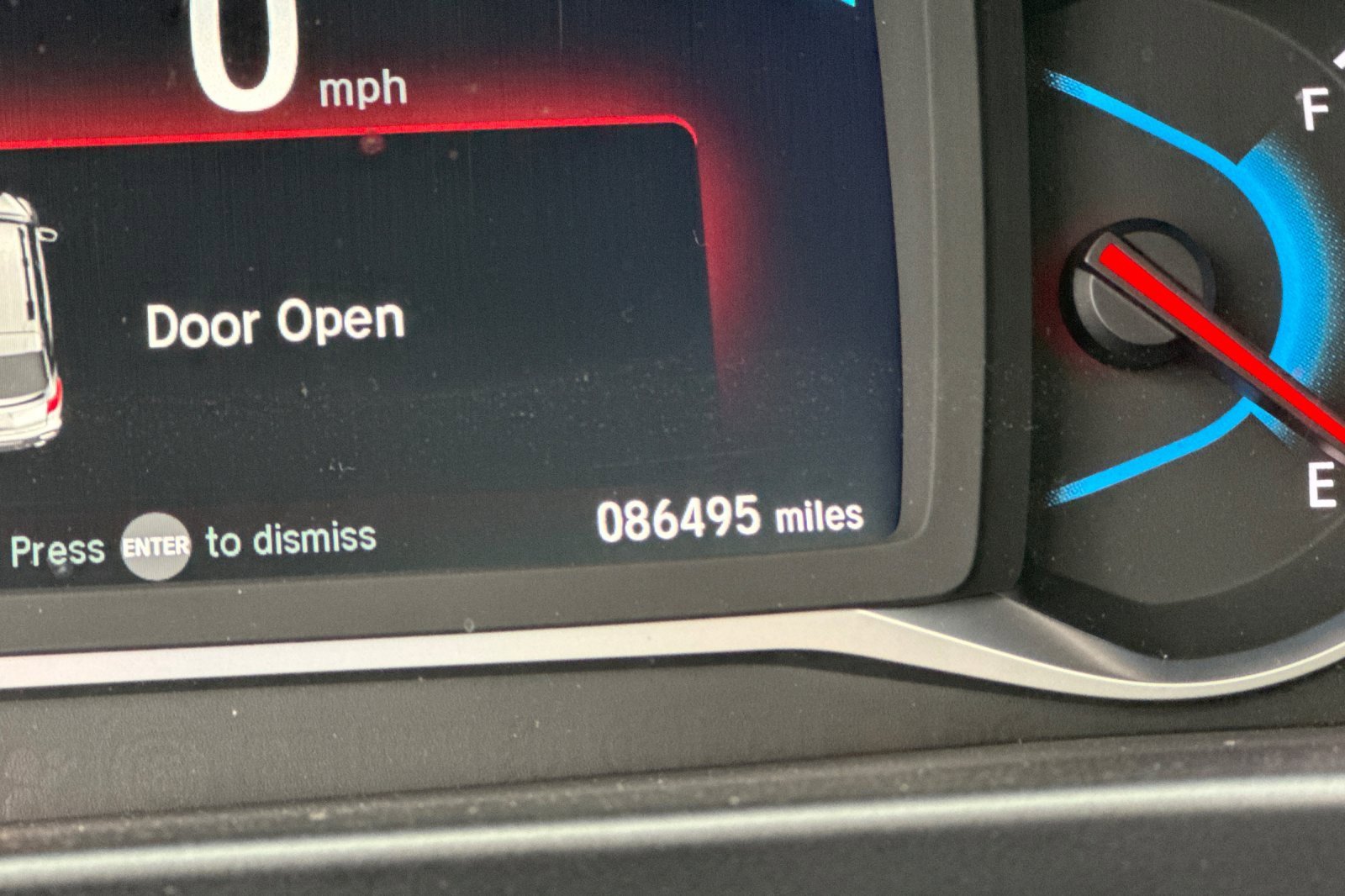 Used 2020 Honda Pilot Touring image 3