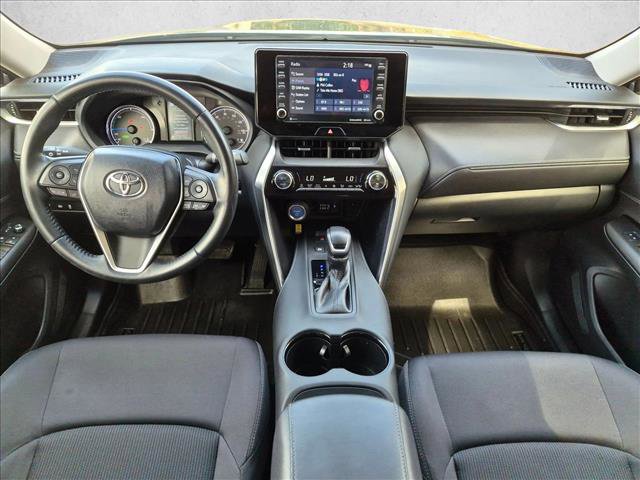 Certified 2021 Toyota Venza LE w/ Carpet Mat Package (TMS) AWD/4WD image 16