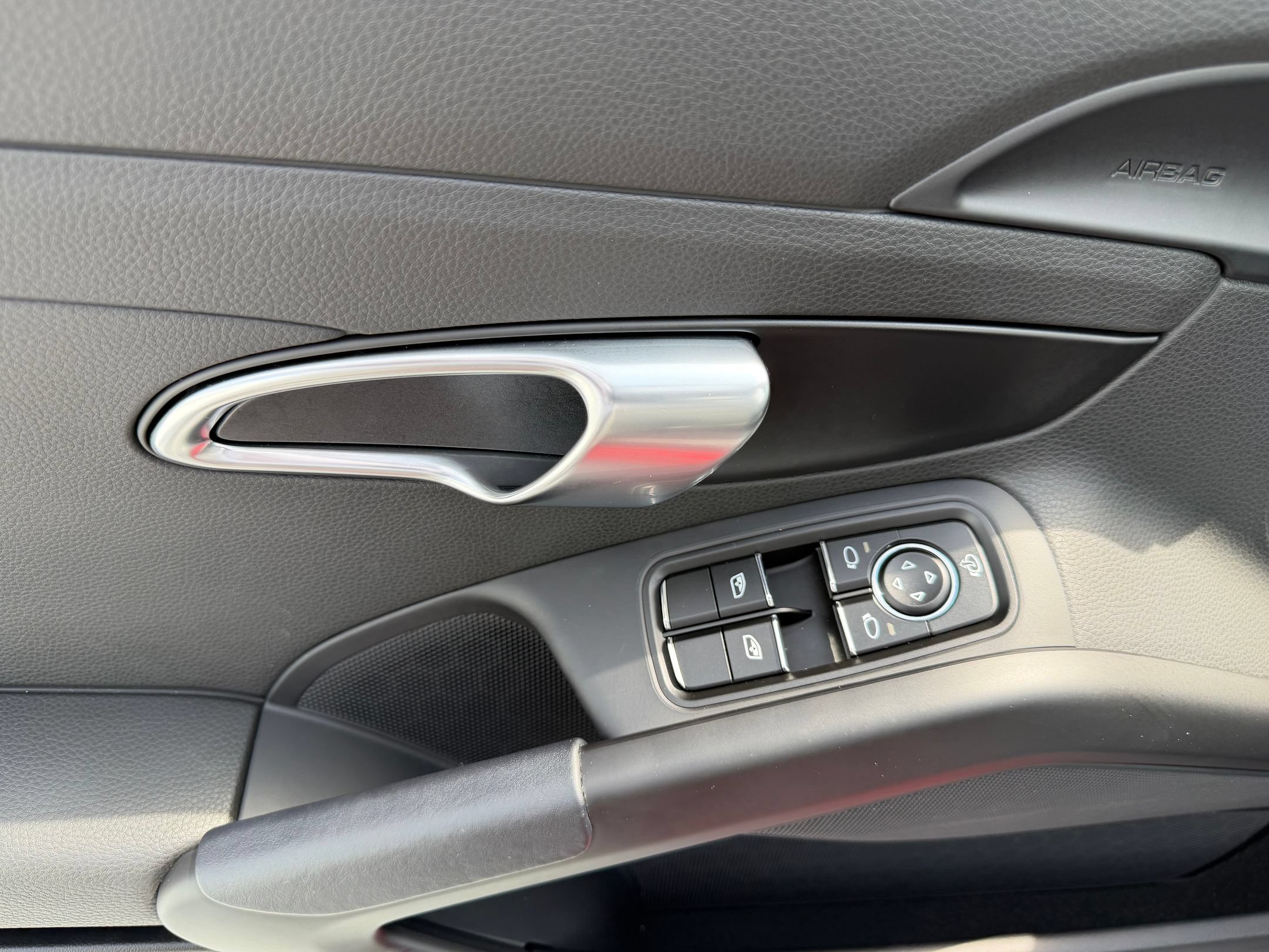 Certified 2025 Porsche 718 Boxster RWD image 26