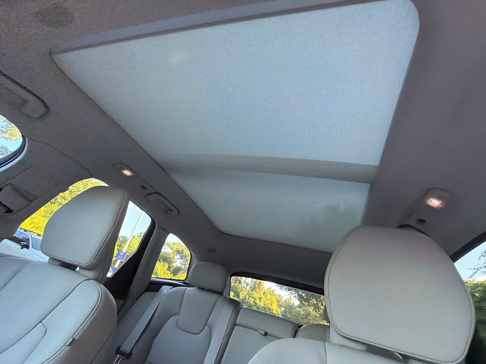 Certified 2023 Volvo XC60 B5 Plus w/ Protection Package Premier FWD image 27
