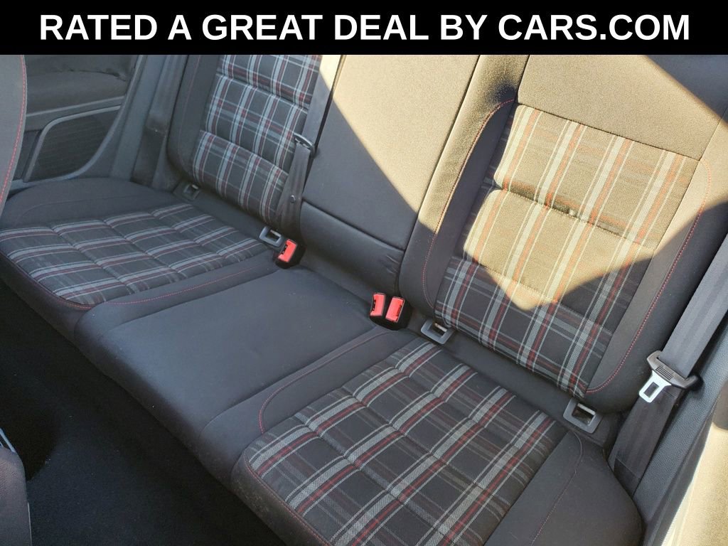 Used 2012 Volkswagen Golf 2-Door image 9