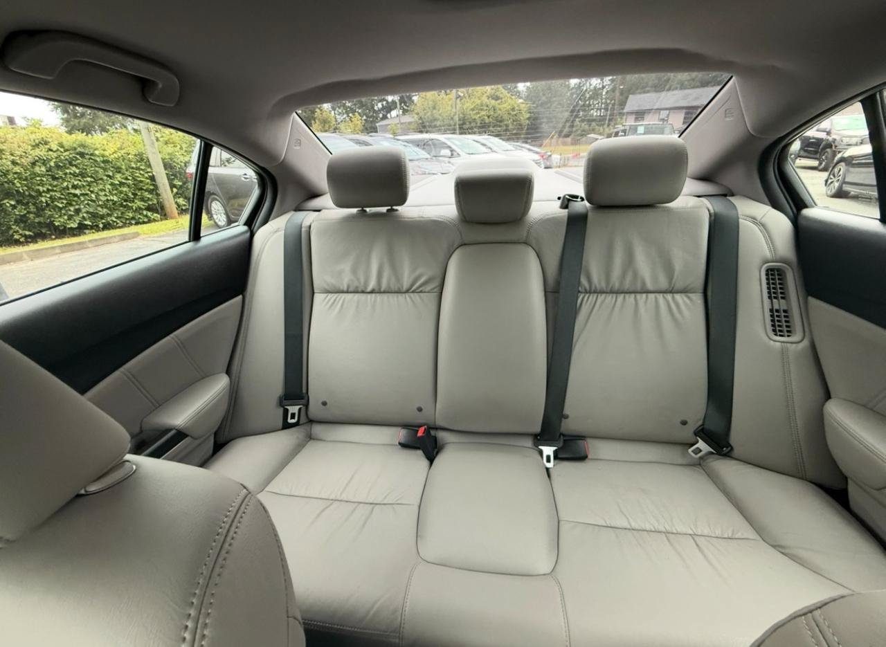 Used 2015 Honda Civic Hybrid Sedan image 14