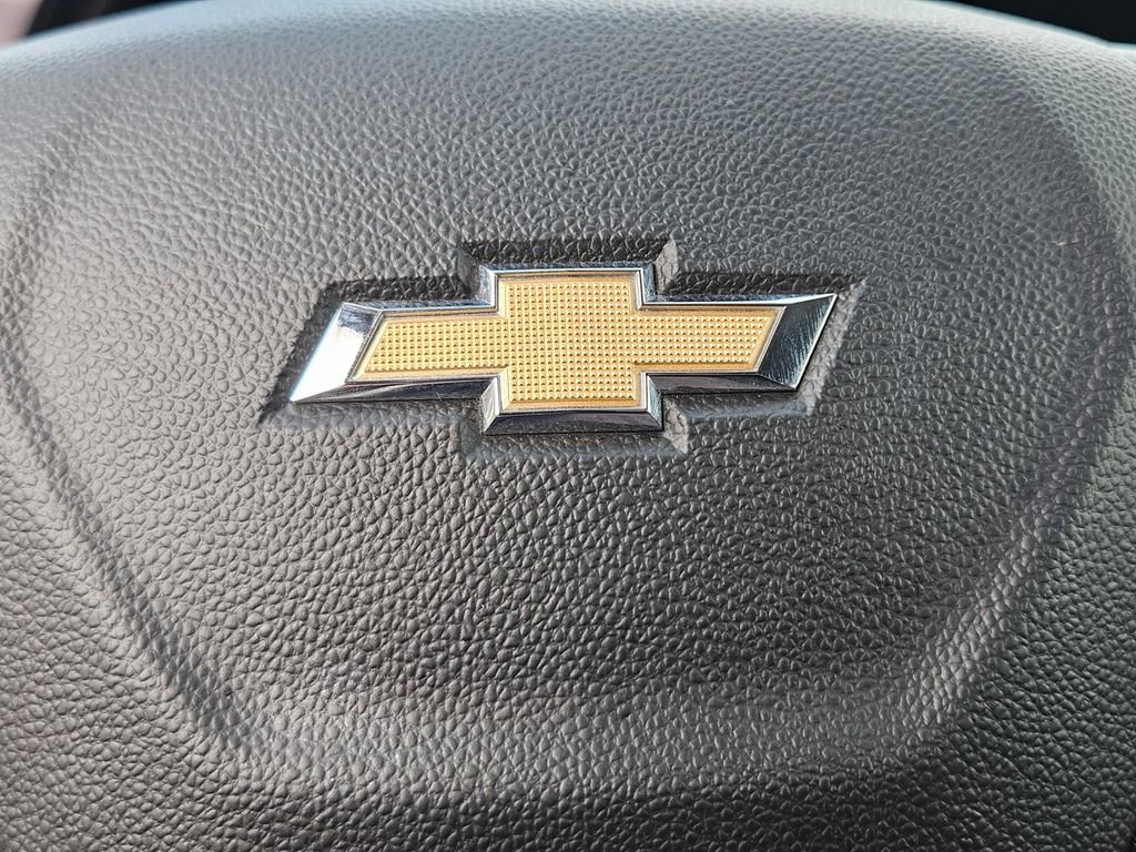 Used 2025 Chevrolet Trax LT FWD image 28
