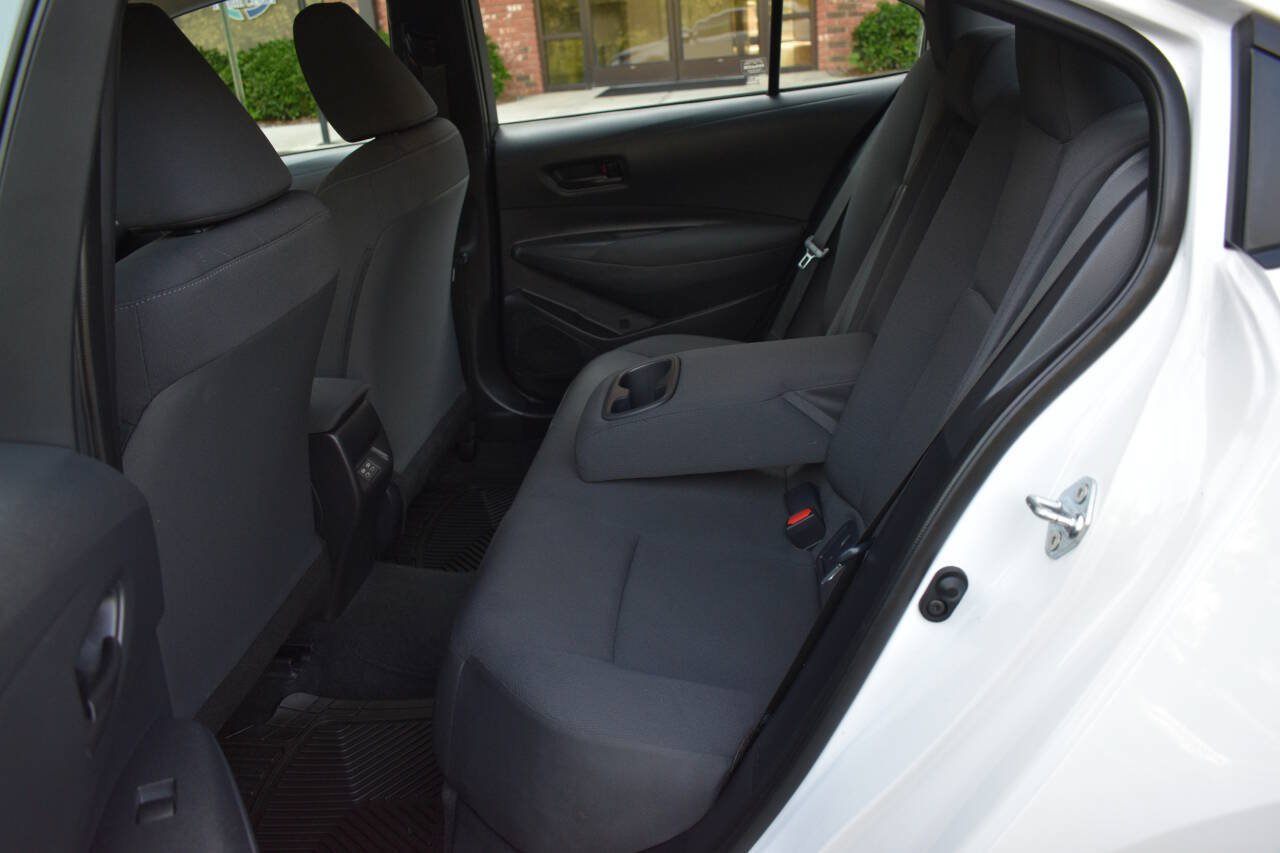Used 2025 Toyota Corolla LE FWD image 9
