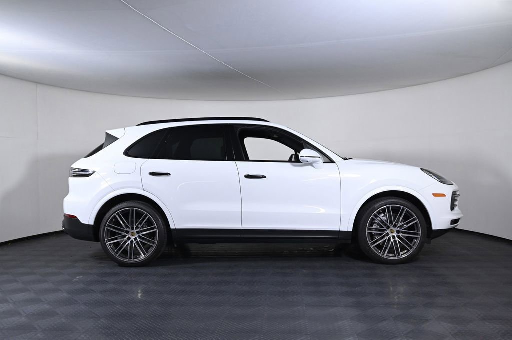 Certified 2023 Porsche Cayenne Platinum Edition AWD/4WD image 8