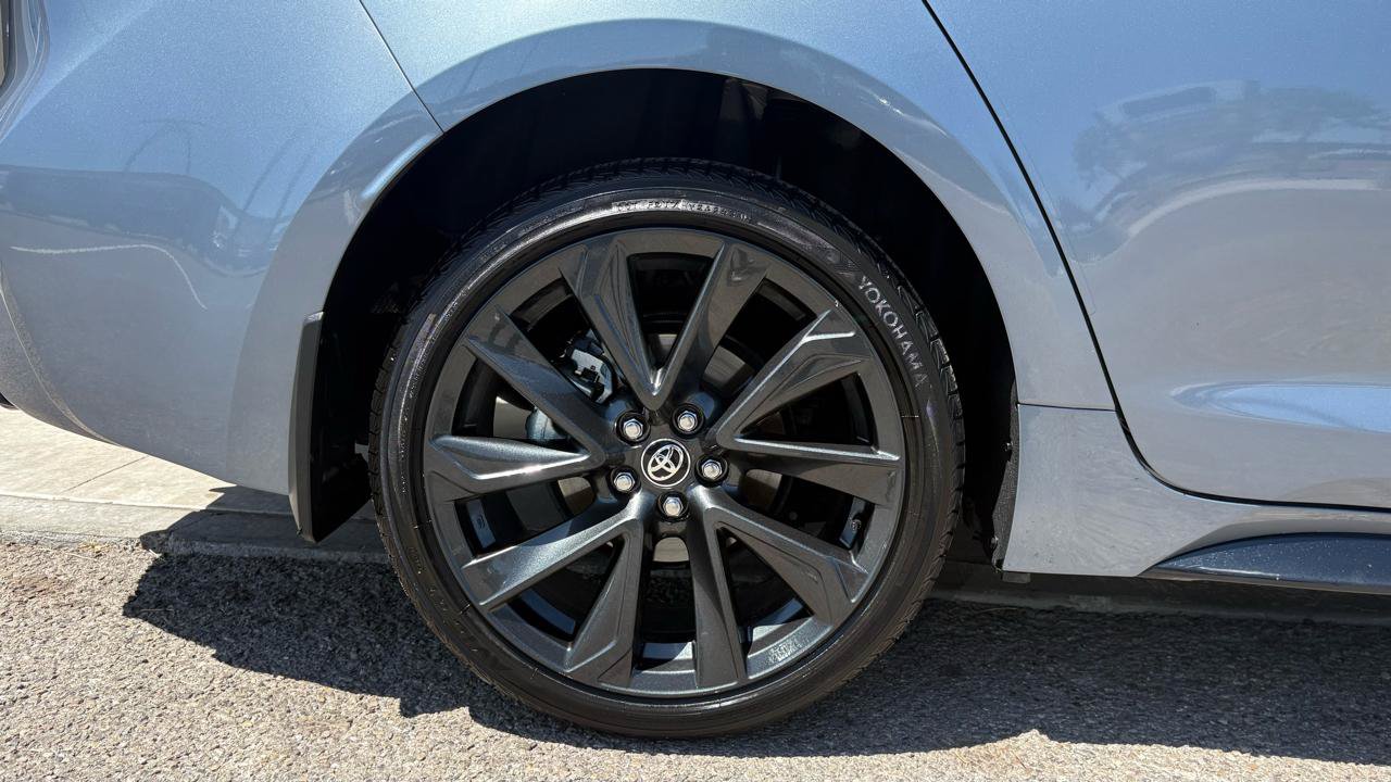 Used 2024 Toyota Corolla SE w/ SE Package FWD image 4