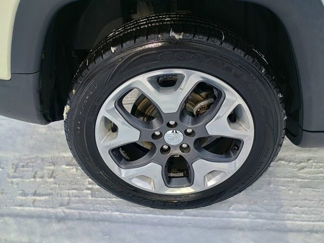 Used 2020 Jeep Compass Limited image 11