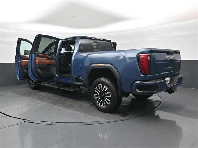 Used 2025 GMC Sierra 2500 Denali Ultimate image 46