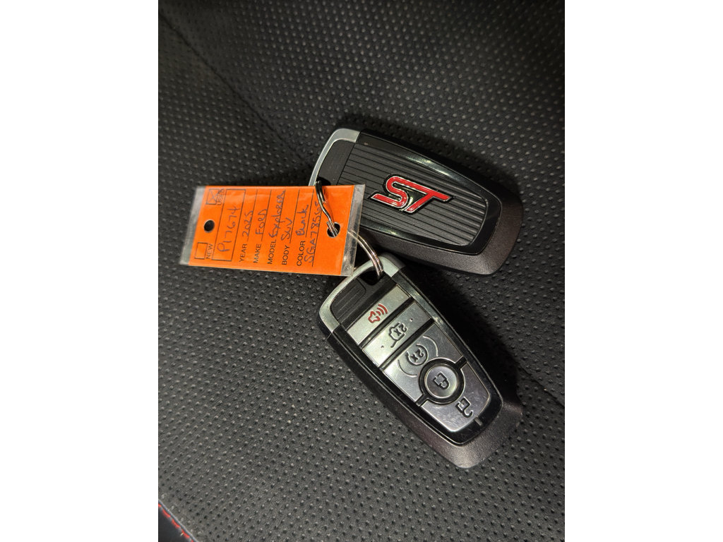 Used 2025 Ford Explorer ST AWD/4WD image 44