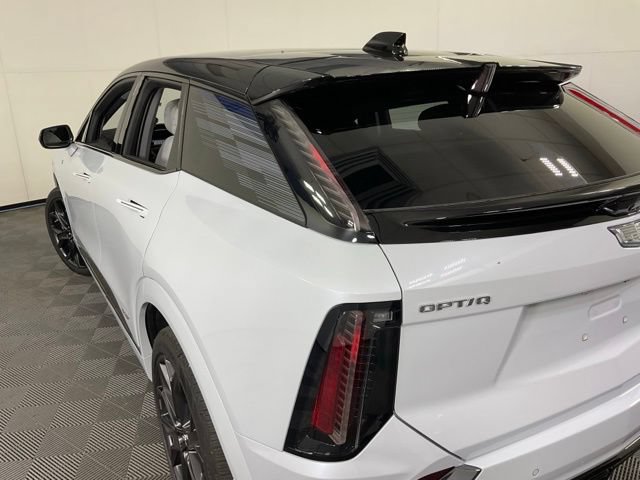 New 2026 Cadillac Optiq V AWD/4WD image 31