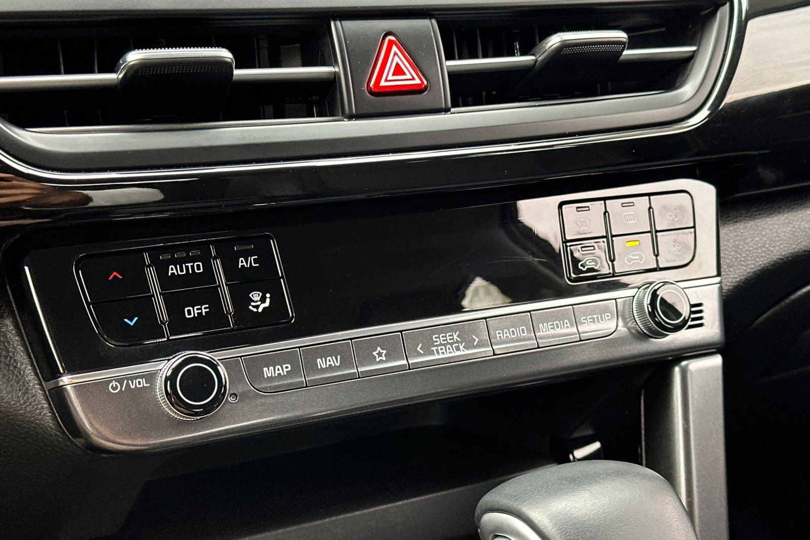 Used 2024 Kia Seltos S image 21