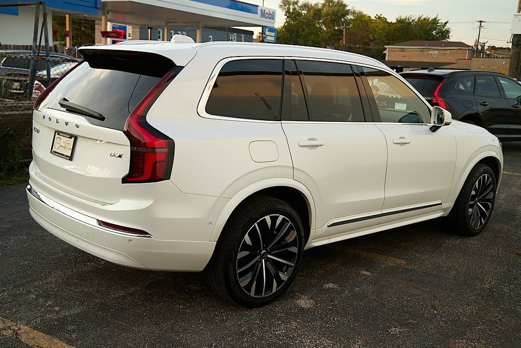 New 2025 Volvo XC90 B6 Plus w/ Protection Package Premier image 9