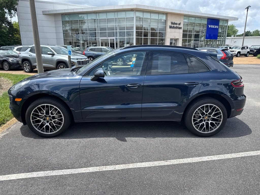 Used 2017 Porsche Macan S AWD/4WD image 3