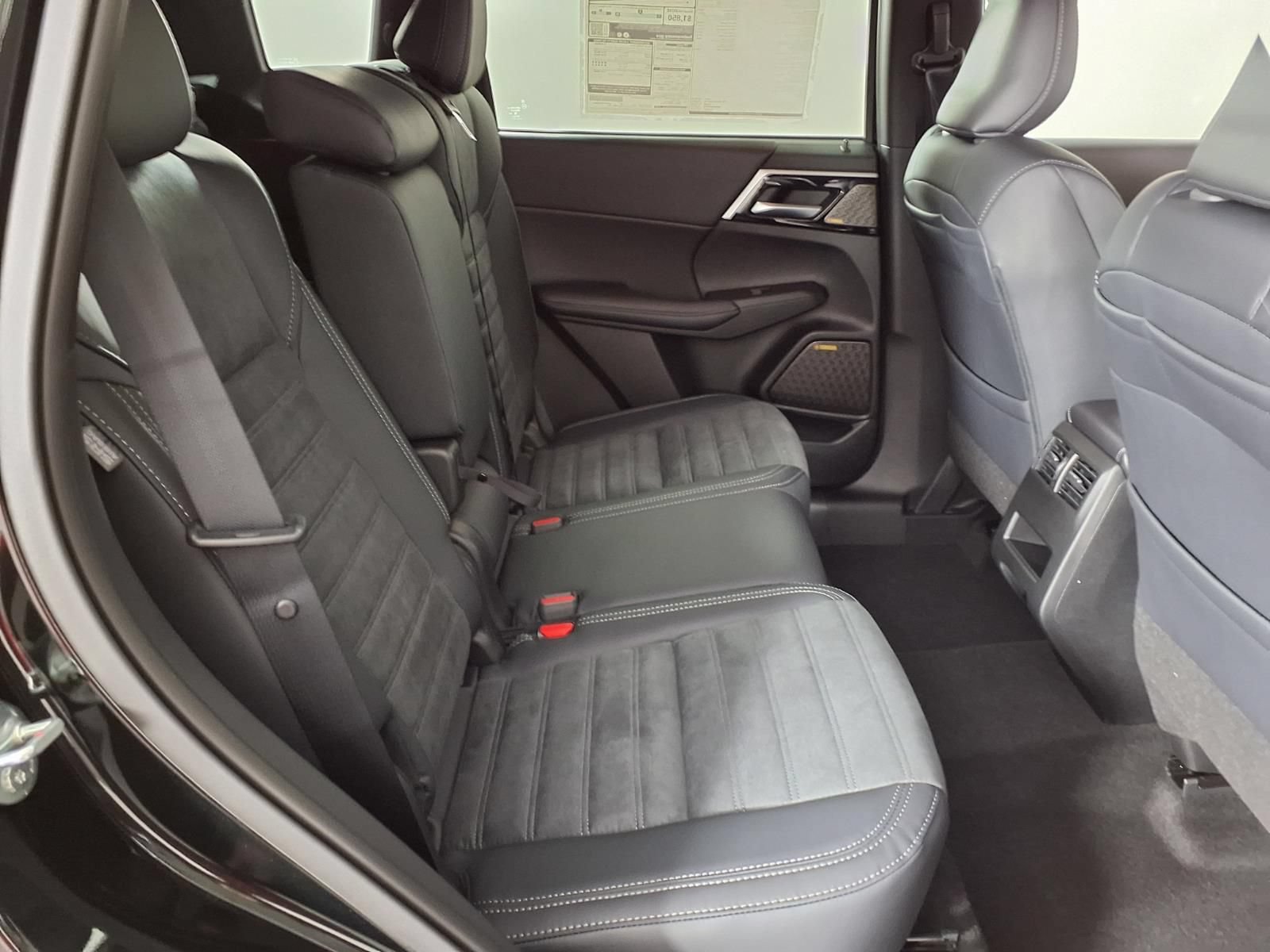 New 2026 Mitsubishi Outlander SE AWD/4WD image 11