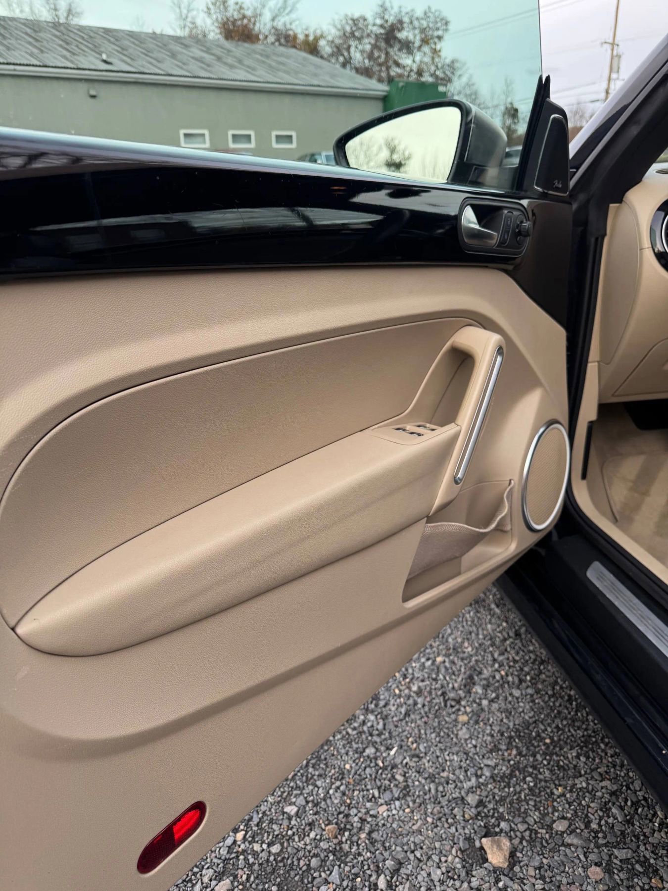 Used 2013 Volkswagen Beetle 2.5 image 79