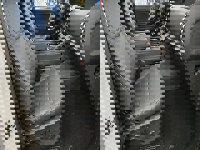 New 2026 Ford Expedition Active image 10