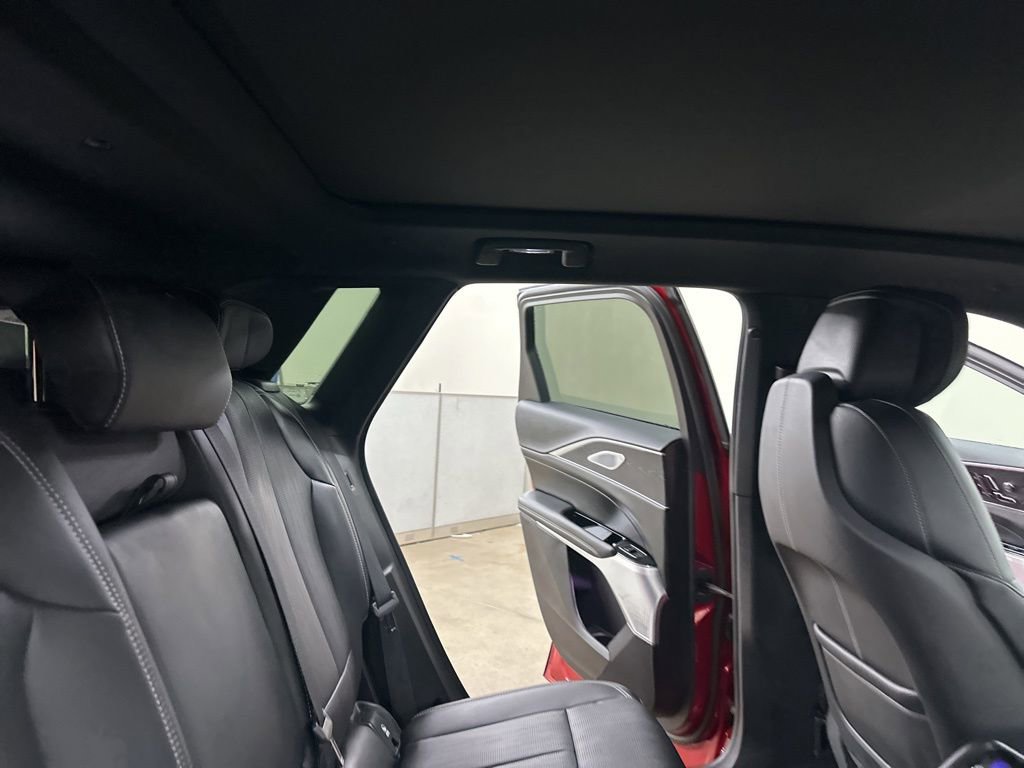 Used 2025 Cadillac Lyriq Luxury w/ LPO, Floor Liner Package AWD/4WD image 21