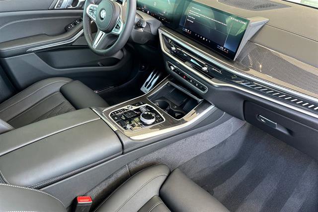 New 2026 BMW X5 M60i image 17