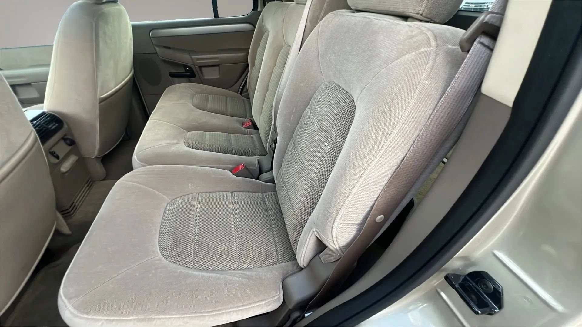 Used 2004 Ford Explorer Sport XLT RWD image 16