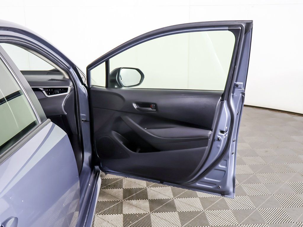 Used 2023 Toyota Corolla LE image 15