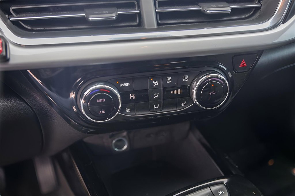 Used 2024 Chevrolet Trax LT w/ Driver Confidence Package image 21