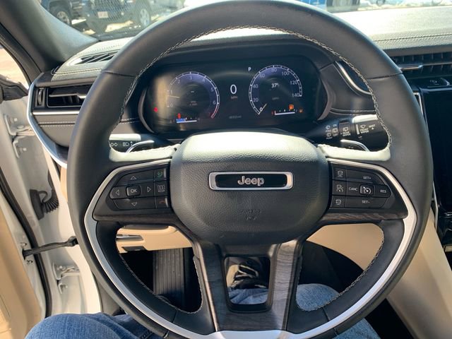 Used 2023 Jeep Grand Cherokee Limited w/ Luxury Tech Group II image 28