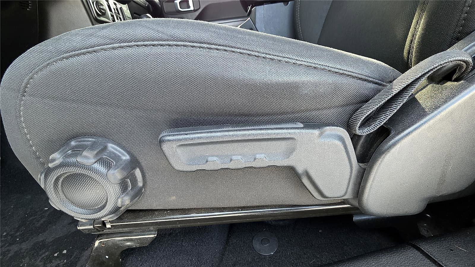 Used 2020 Jeep Wrangler Unlimited Sport S image 26