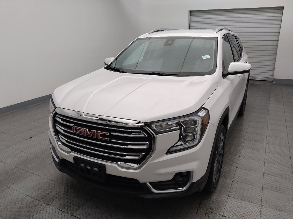 Used 2024 GMC Terrain SLT w/ LPO, Floor Liner Package image 15