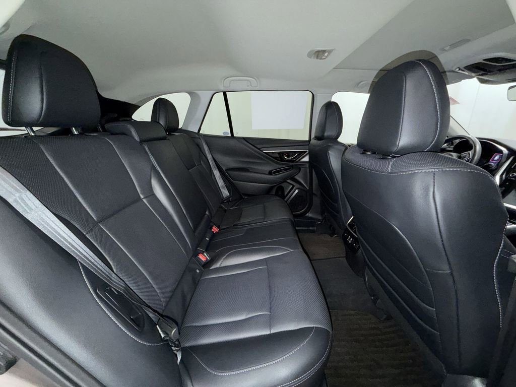 Used 2023 Subaru Outback Limited image 16
