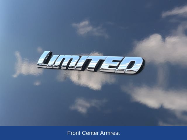 Used 2020 Toyota 4Runner Limited AWD/4WD image 34