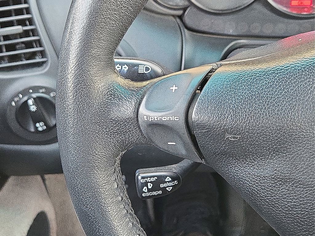 Used 2002 Porsche 911 Carrera image 24