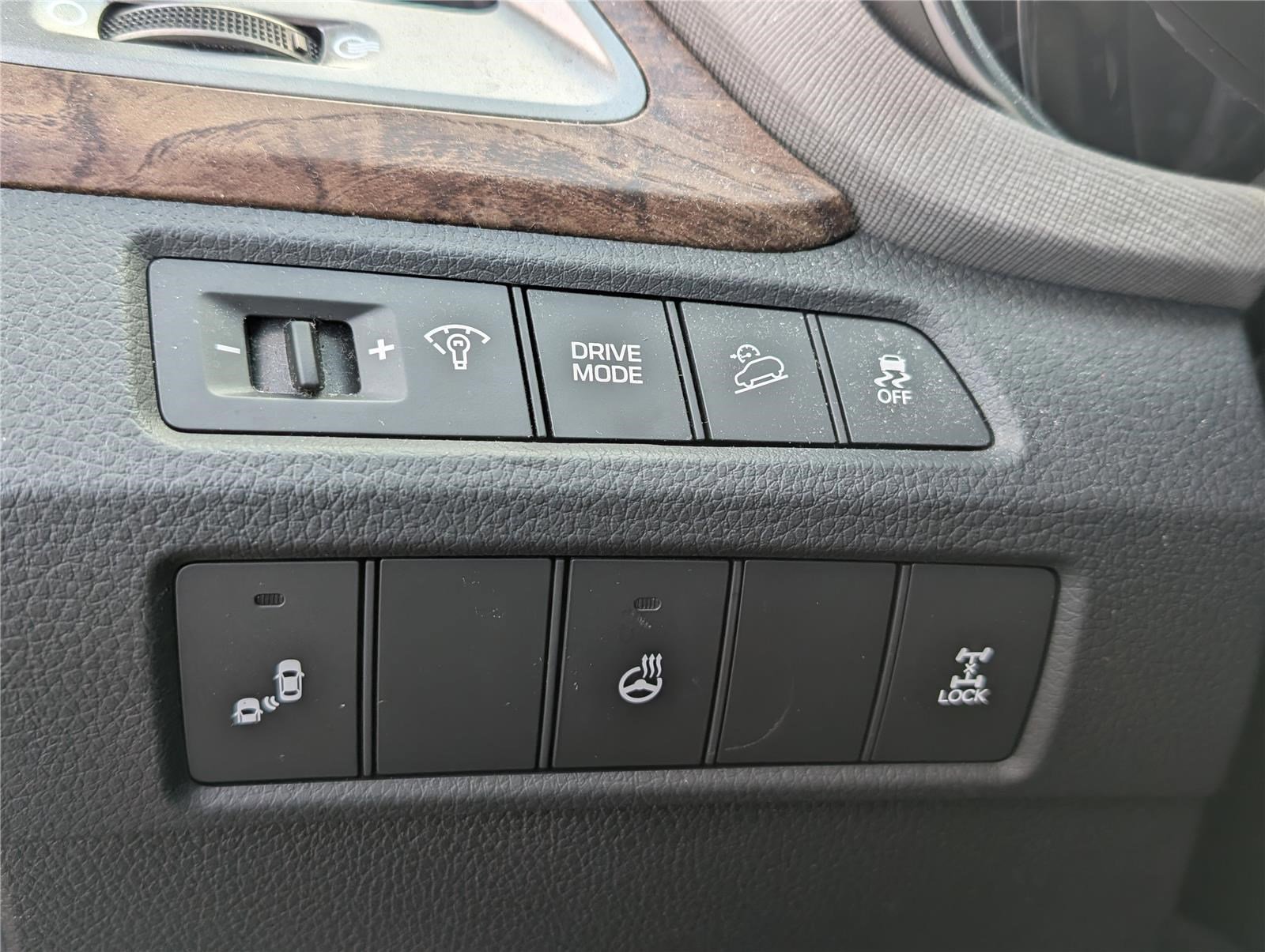 Used 2018 Hyundai Santa Fe Sport w/ 2.4L Tech Package 04 image 22