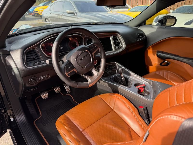 Used 2015 Dodge Challenger SRT Hellcat image 9