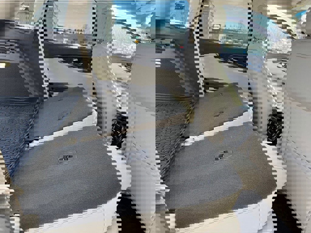 Used 2020 Lincoln Nautilus Reserve image 24