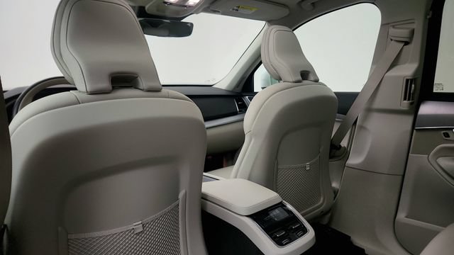 Used 2025 Volvo XC90 B5 Core w/ Protection Package Premier AWD/4WD image 47