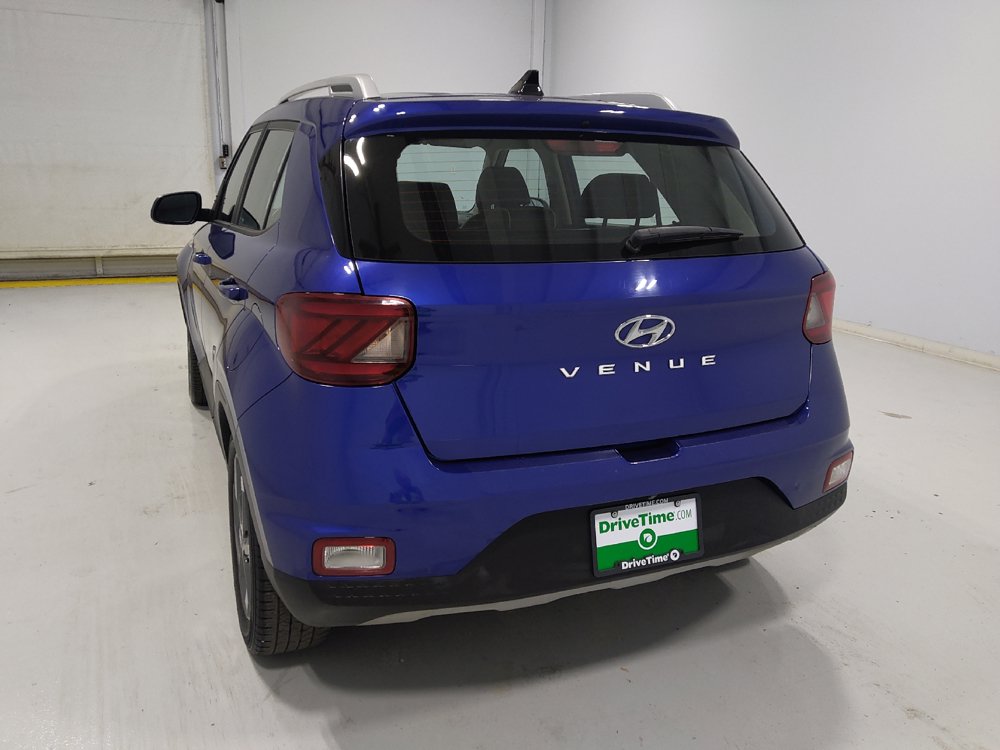 Used 2022 Hyundai Venue Limited FWD image 6
