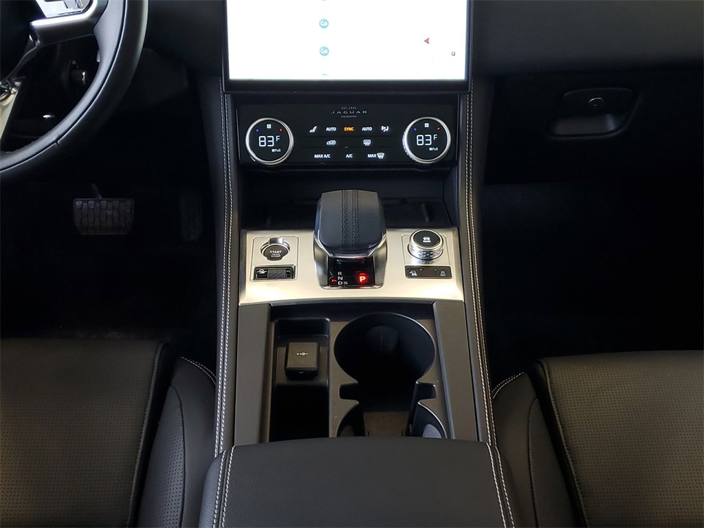 Used 2025 Jaguar F-PACE R-Dynamic S image 27