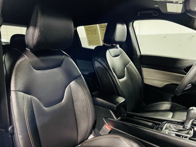 Used 2024 Jeep Compass Limited image 32