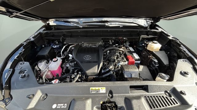 Used 2023 Toyota Highlander XLE FWD image 33