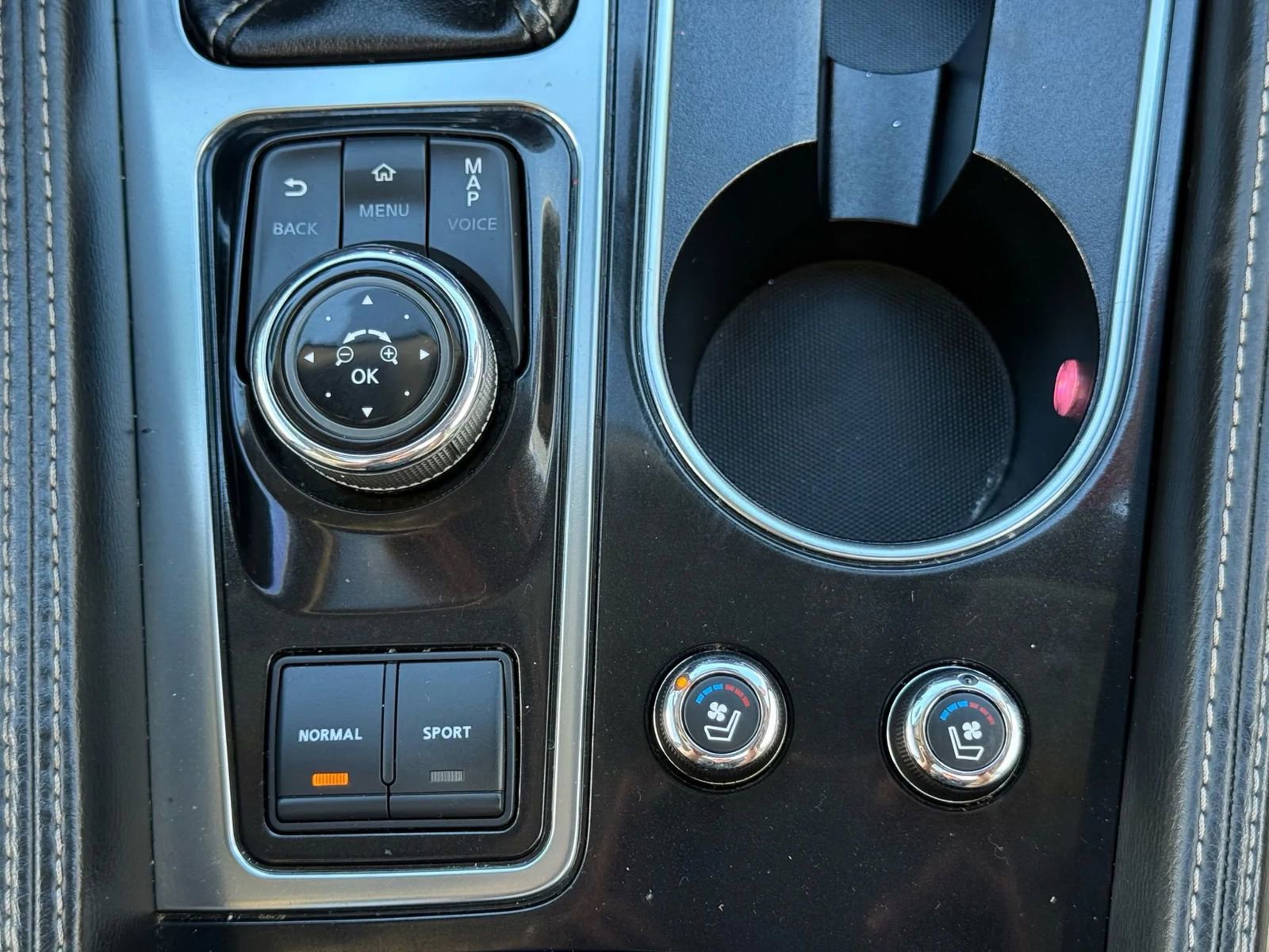 Used 2016 Nissan Maxima Platinum image 21