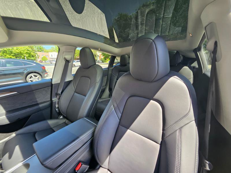 Used 2023 Tesla Model Y Long Range AWD/4WD image 39