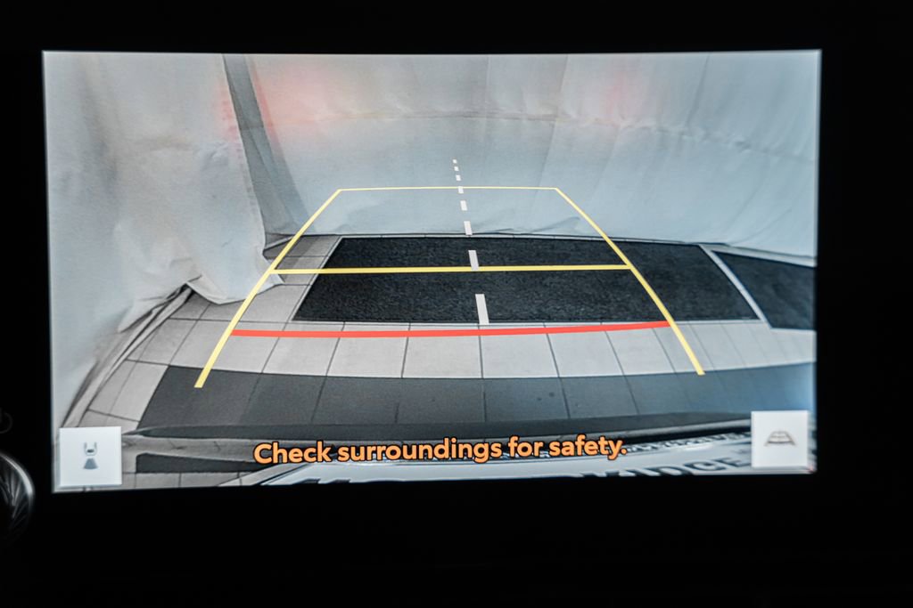 Used 2025 Toyota RAV4 XLE image 37