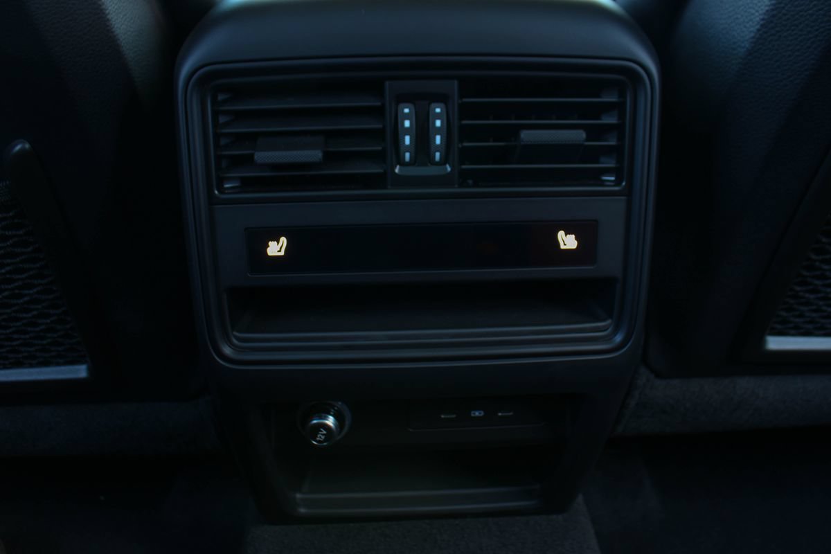 Used 2024 Porsche Cayenne S AWD/4WD image 29
