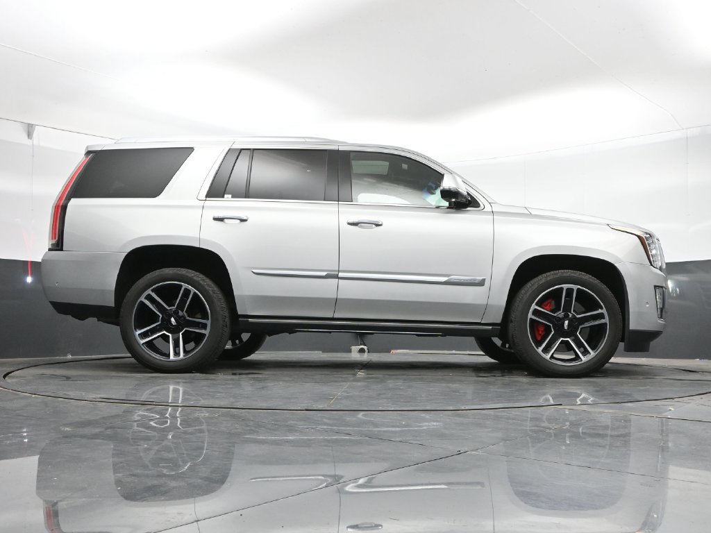 Used 2018 Cadillac Escalade Platinum AWD/4WD image 45