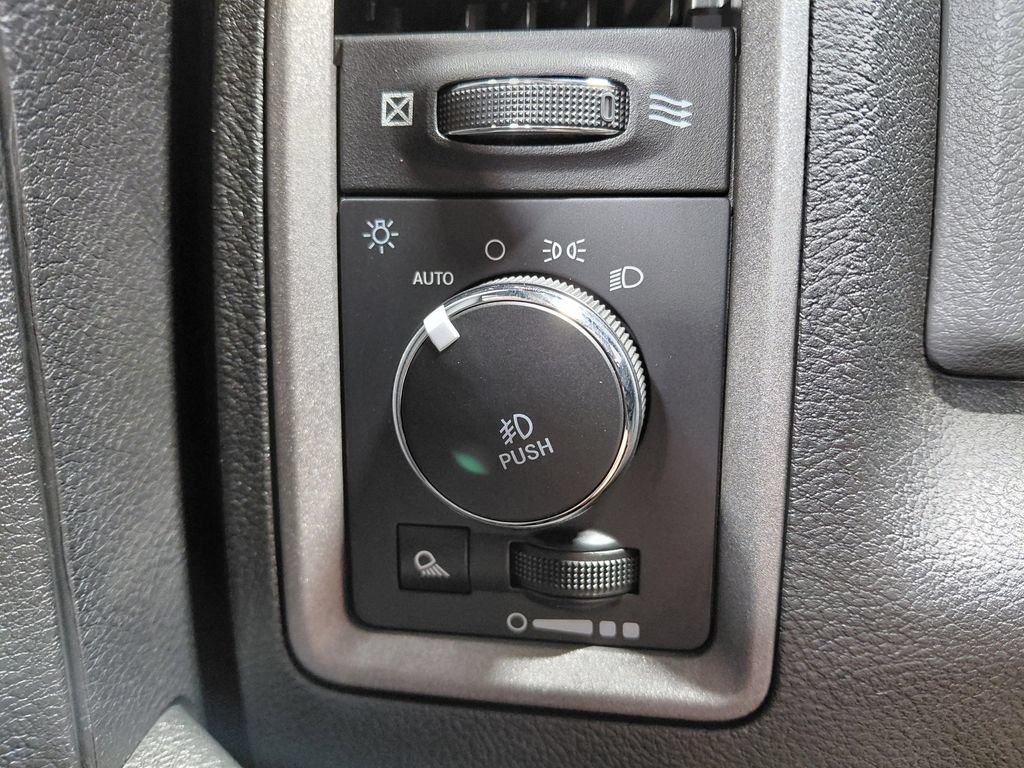 Certified 2018 RAM 1500 Express w/ Express Value Package AWD/4WD image 34